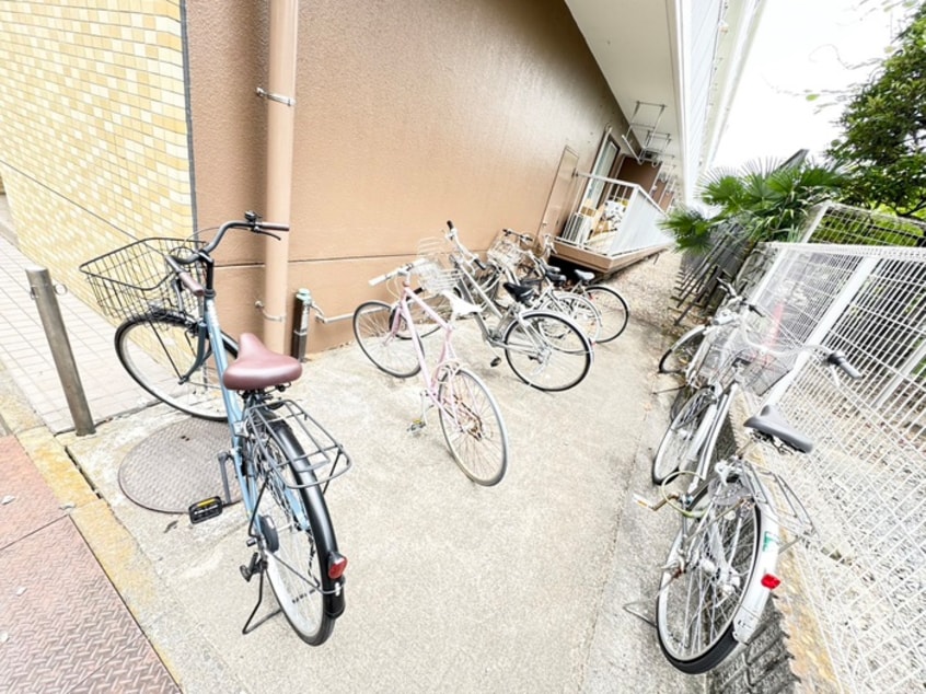駐輪場 リエス新寺