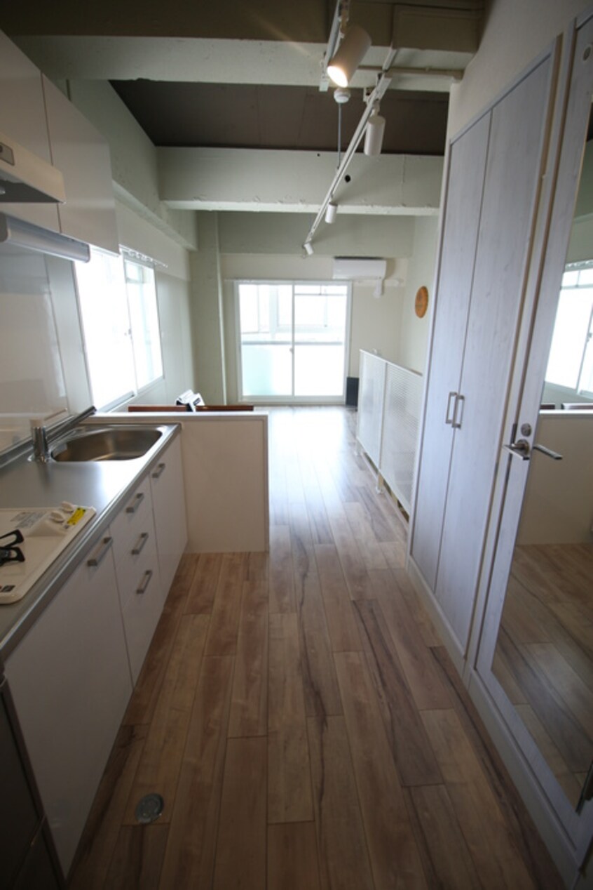 廊下 サンボルグなかくら