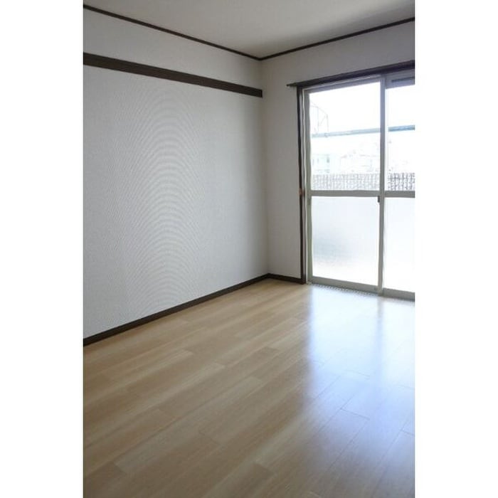 居室 オ－クヒルズⅢ