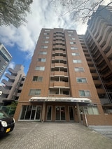 シルヴァン片平