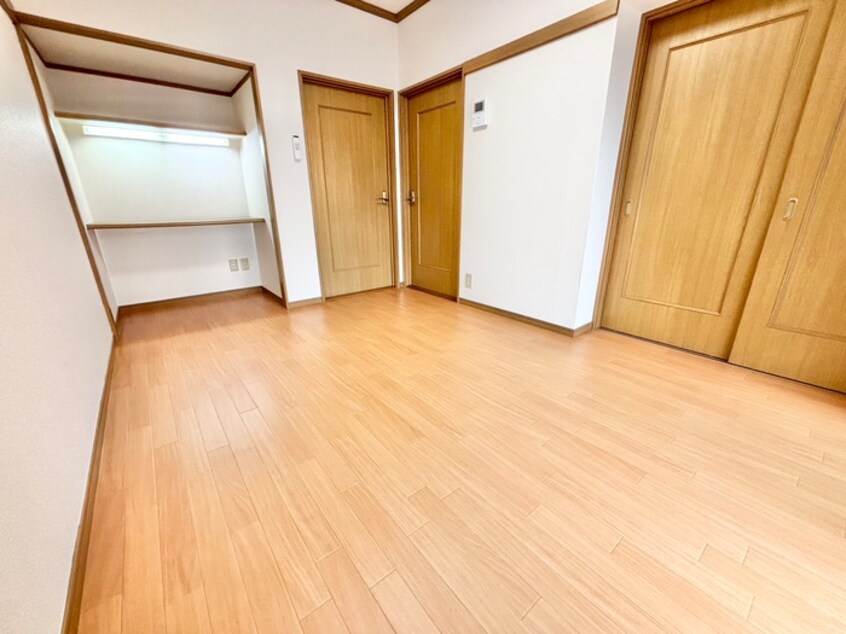 居室 第十二ショ－ケ－ビル