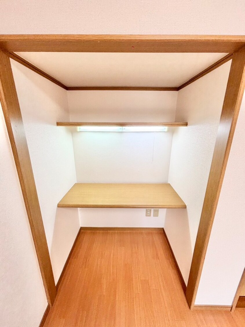 収納 第十二ショ－ケ－ビル