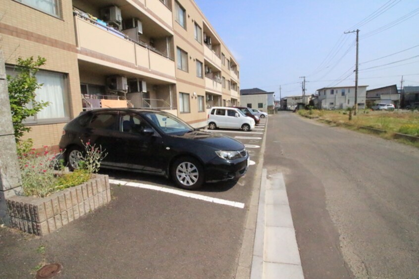 駐車場 シェ・ブランシュⅡ