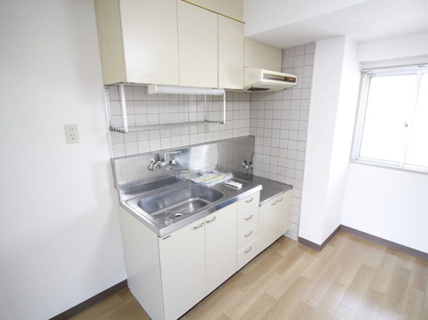 キッチン ロイヤルヒルズオガタ