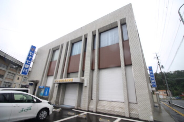 七十七銀行北浜支店(銀行)まで409m メゾン・ジョリⅡ