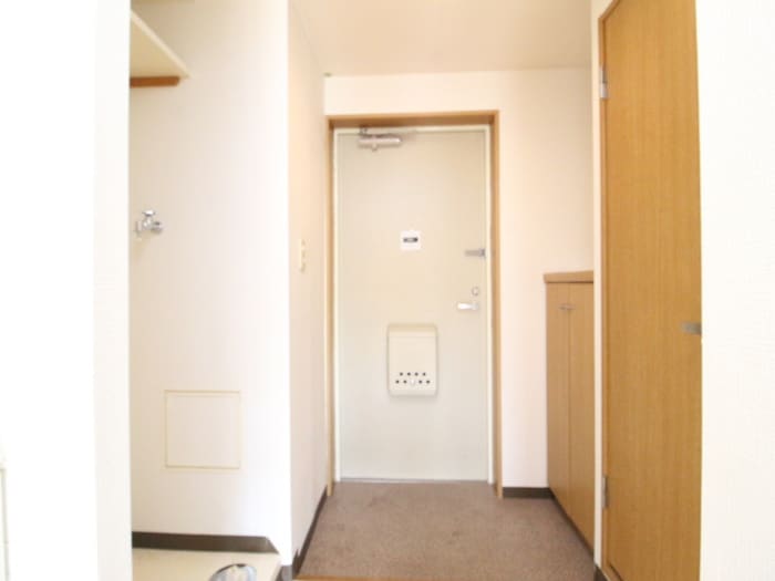 玄関 ヴィラ森林公園