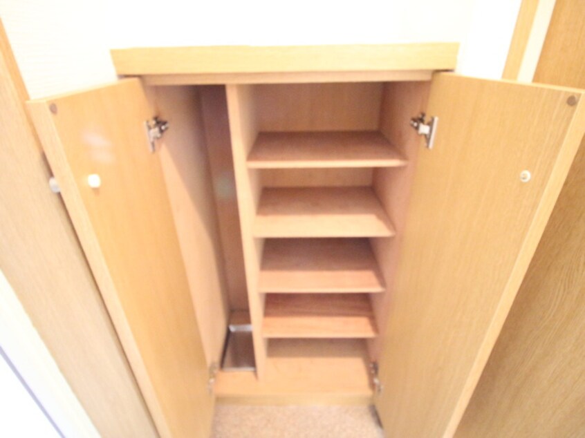 靴箱 ヴィラ森林公園