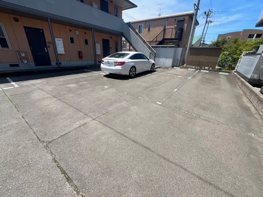 駐車場 DISCUS F-2