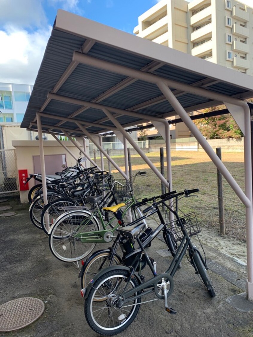 駐輪場 サンコ－ポはなぶさ