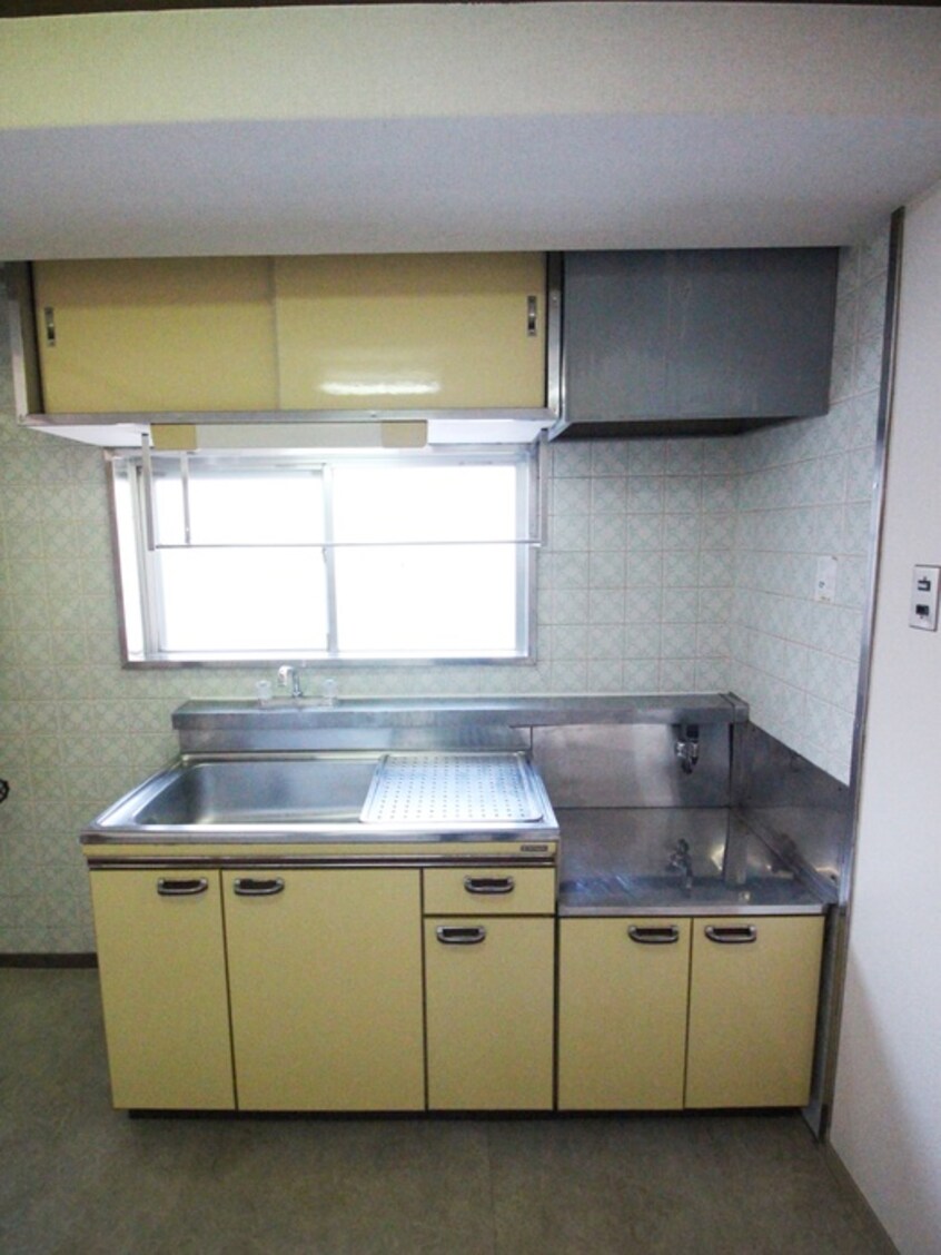 キッチン サンコ－ポはなぶさ