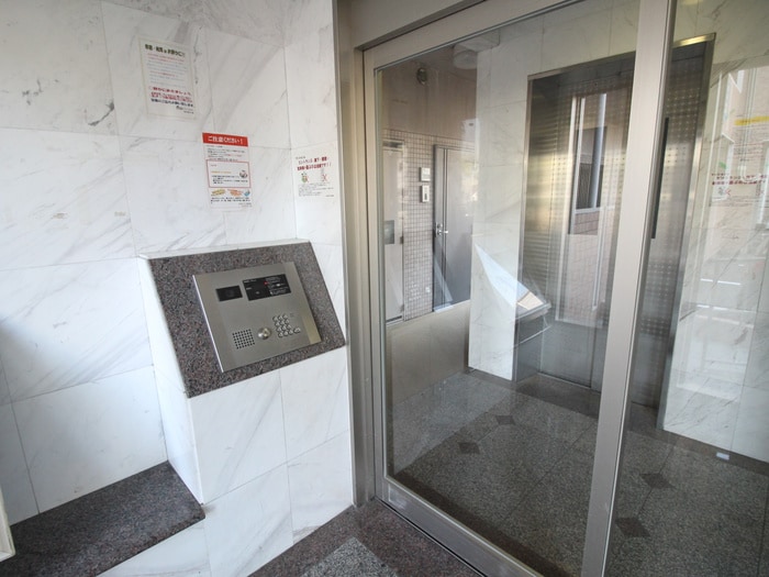 エントランス部分 Ｈｏｋｕｌｅａ　Ｓｅｎｄａｉ