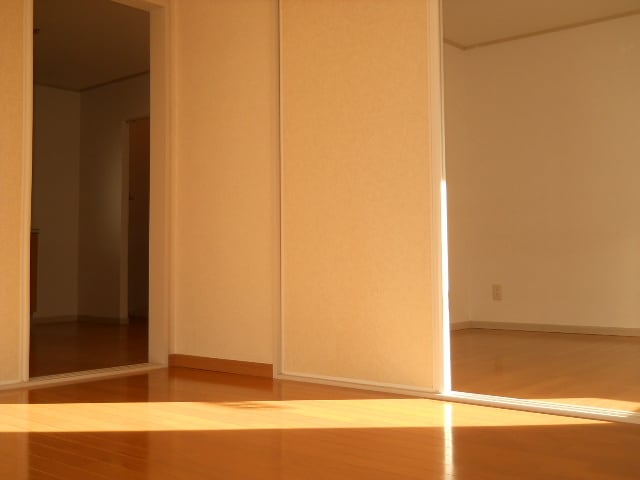 居室 ハイネス支倉