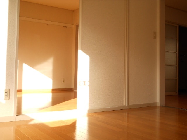 居室 ハイネス支倉
