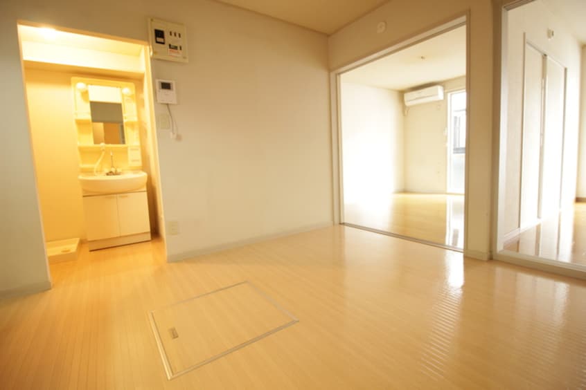 居室 ハイネス支倉