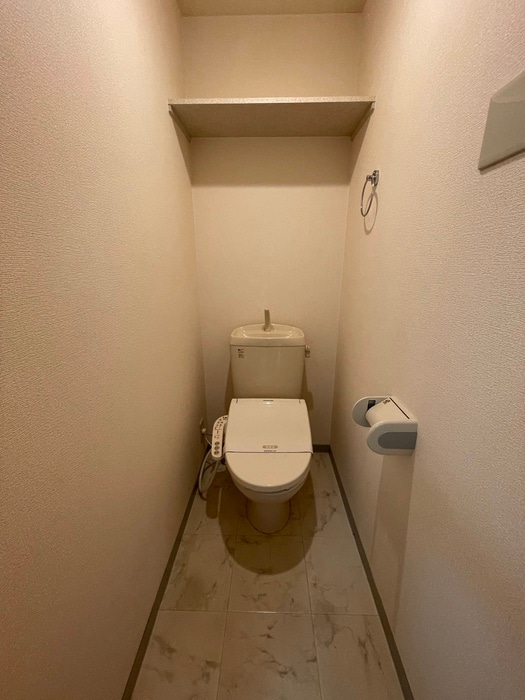 トイレ パセオプラシード角田　B棟