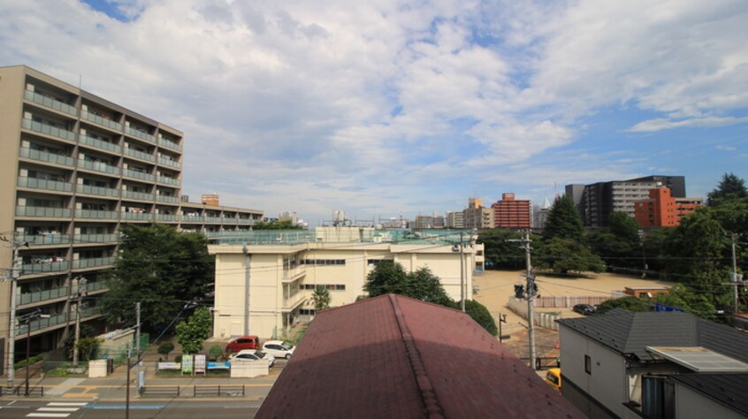 室内からの展望 ピ－スフル石川