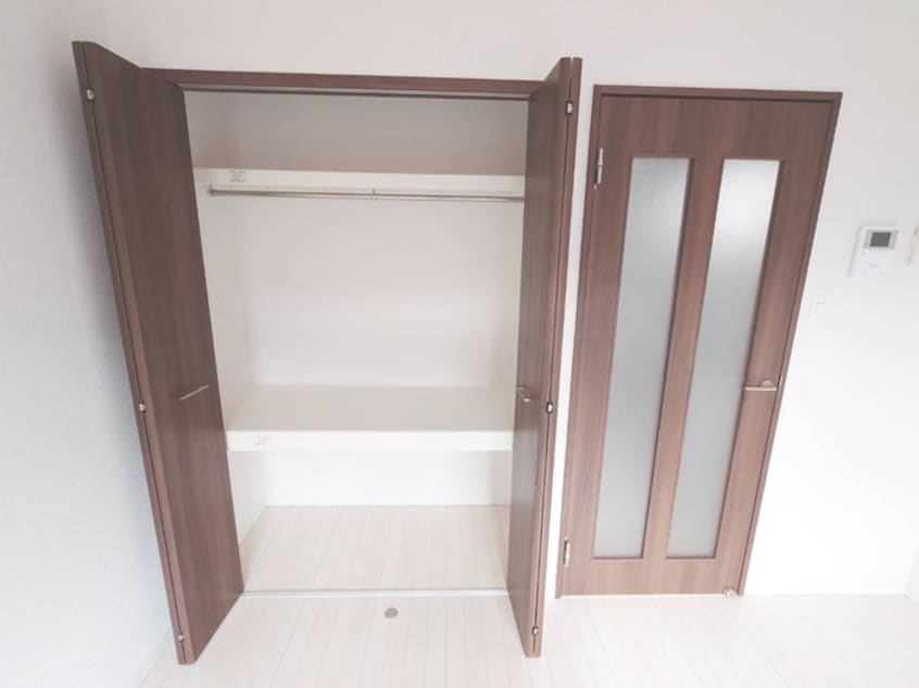 収納 グランリアーレ荒井駅前