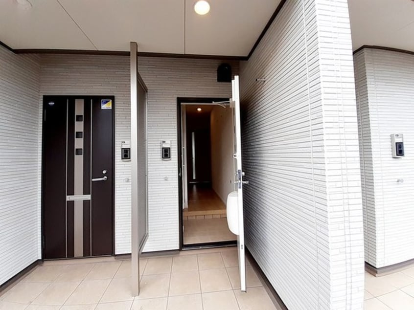 玄関 ドミール南仙台
