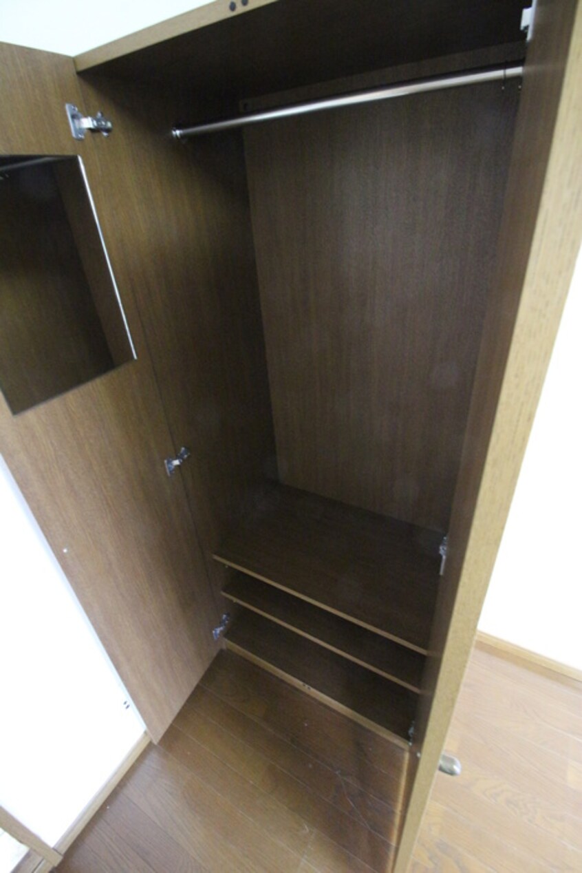 収納 コモ－ド・カルム河原町