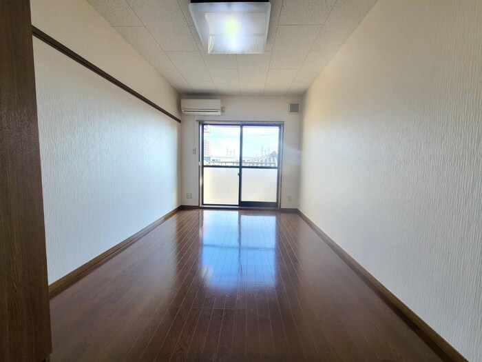 居室 コモ－ド・カルム河原町