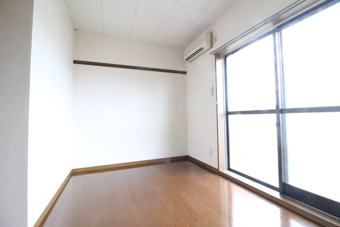 居室 コモ－ド・カルム河原町