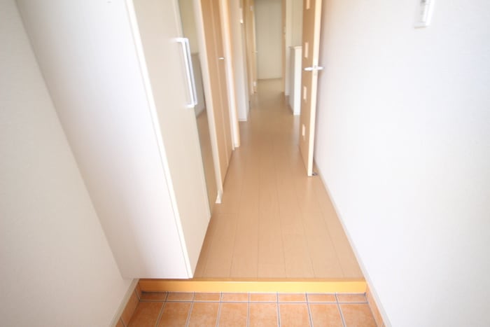 玄関 ダンデライオン四番館