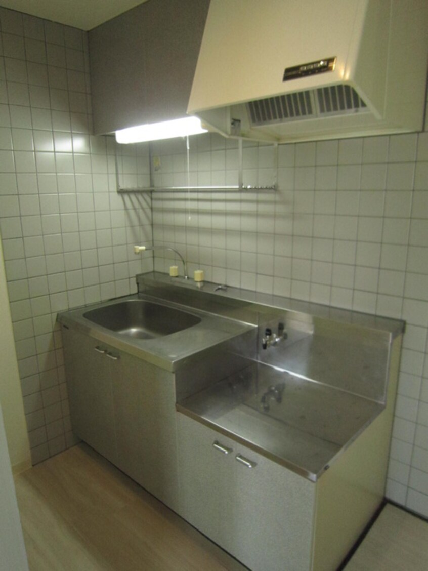 キッチン ロイヤルヒルズ柳生２