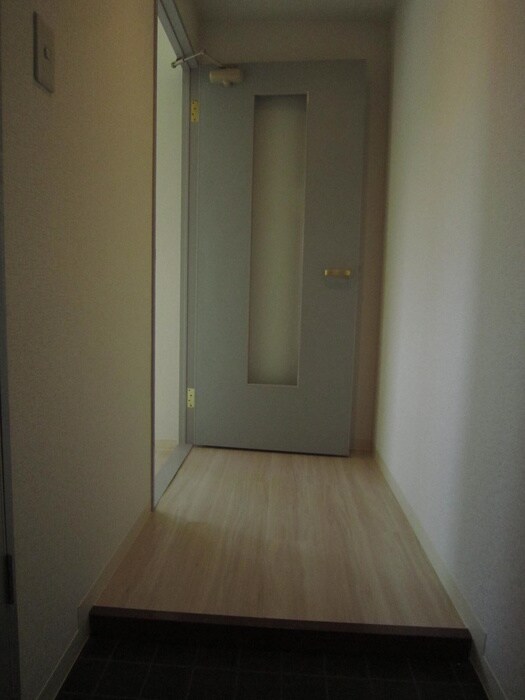 玄関 ロイヤルヒルズ柳生２