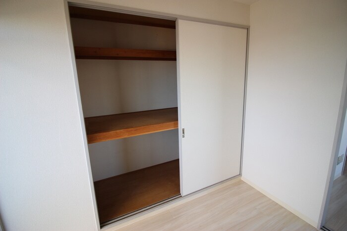 収納 ロイヤルヒルズ柳生２