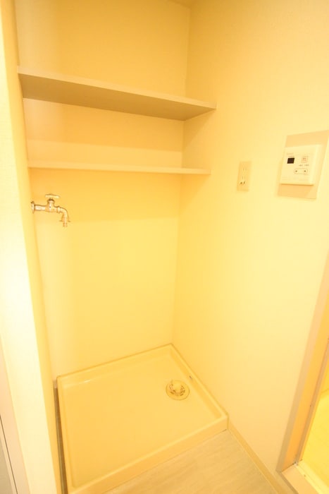 洗濯機置場 ロイヤルヒルズ柳生２