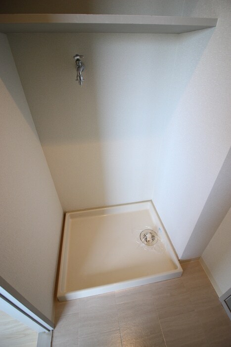 洗濯機置場 ロイヤルヒルズ柳生２