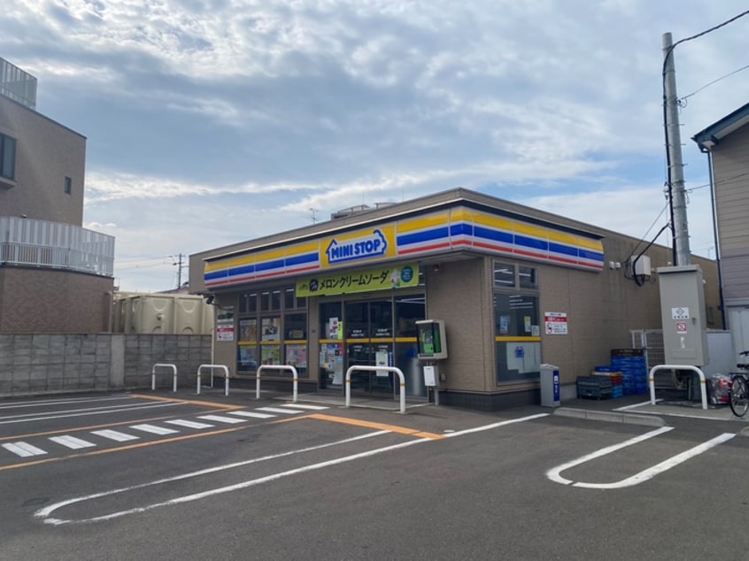 ミニストップ仙台長町4丁目店(コンビニ)まで170m Peace長町