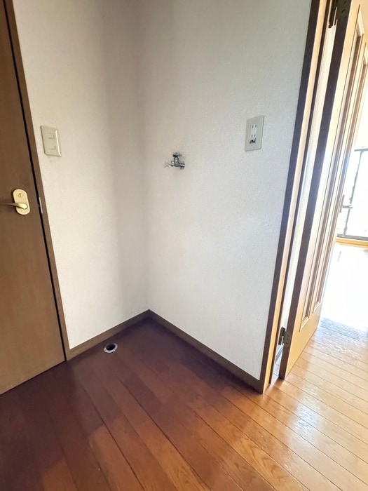 洗濯機置場 ノ－ブルカ－サ稲船