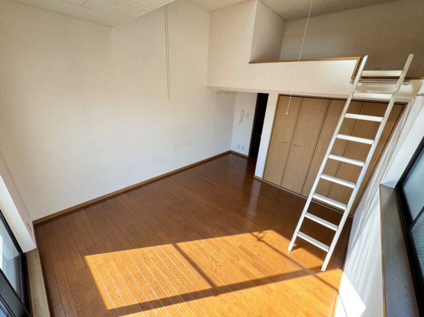 居室 ノ－ブルカ－サ稲船