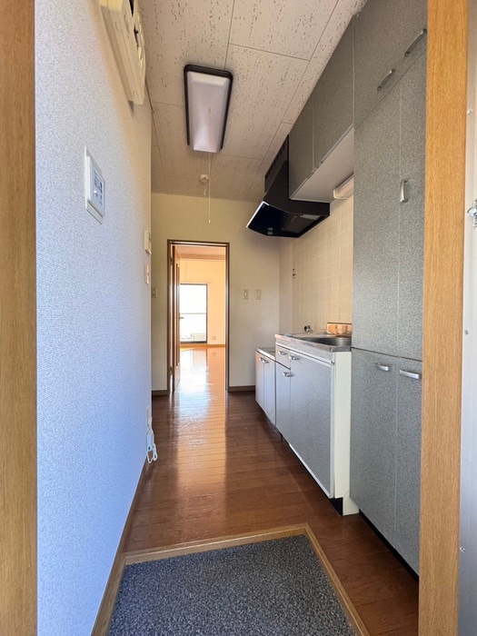 玄関 ノ－ブルカ－サ稲船