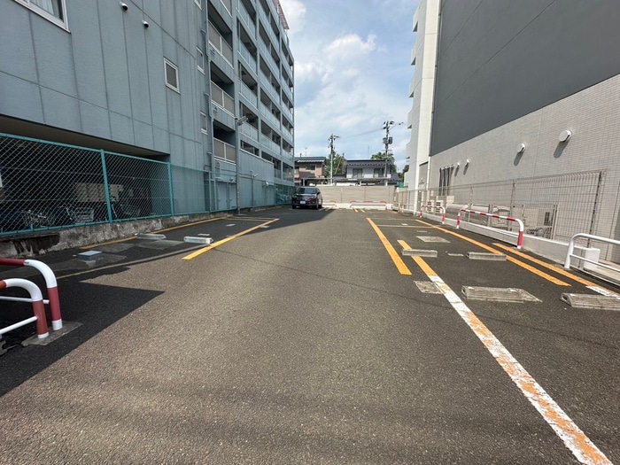 駐車場 ロイヤルアネックス連坊
