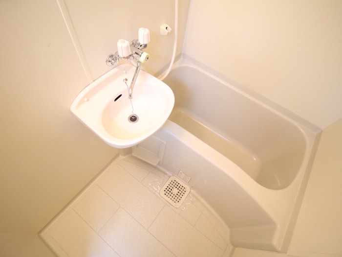 バス／シャワールーム等 ロイヤルアネックス連坊