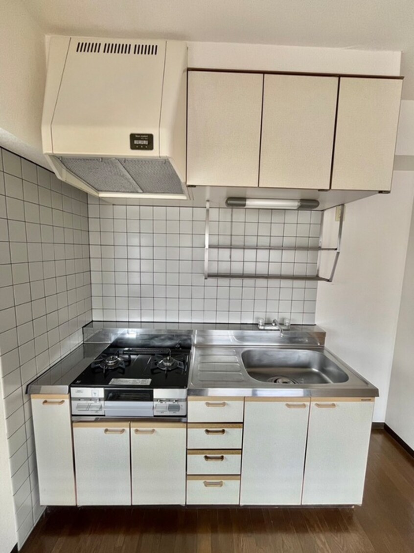 キッチン ロイヤルヒルズ台原Ⅰ