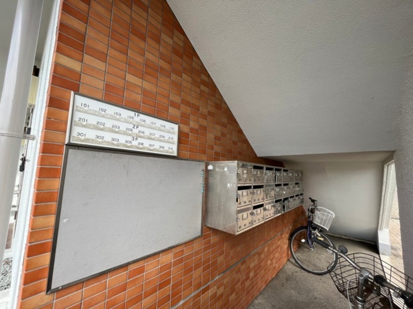 エントランス部分 Ｓ・Ｋ・Ｒハイツ