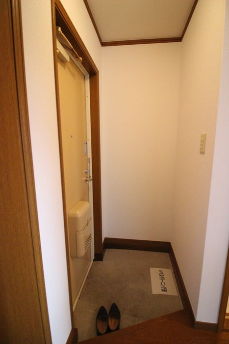玄関 キャステ－ル砂押１