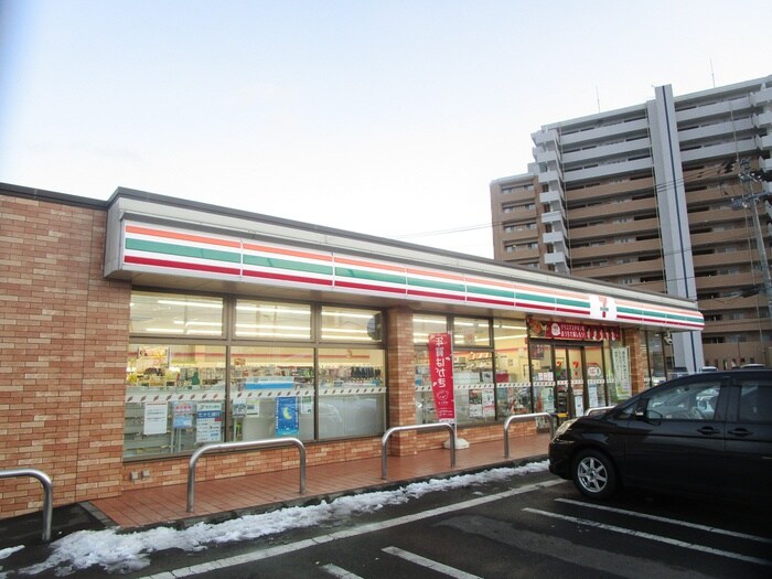 セブンイレブン仙台岩切店(コンビニ)まで1100m シティハイムシャトルＢ棟