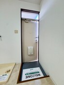 玄関 メゾンコンノ３