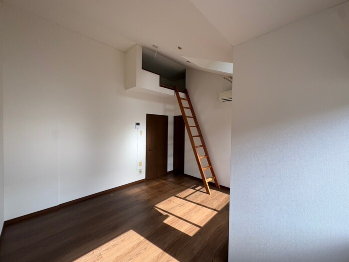 居室 コ－トアルファム－ンリオ