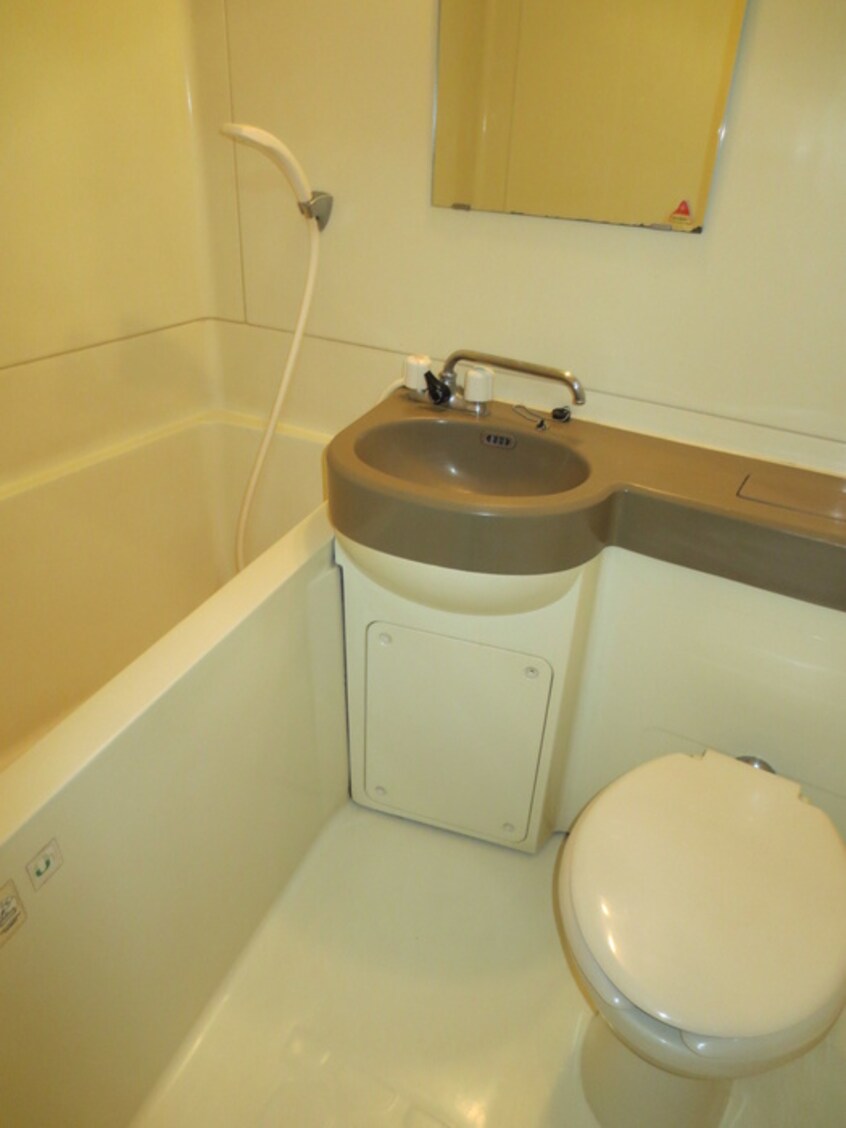 バス／シャワールーム等 イ－グルハイツ宮千代