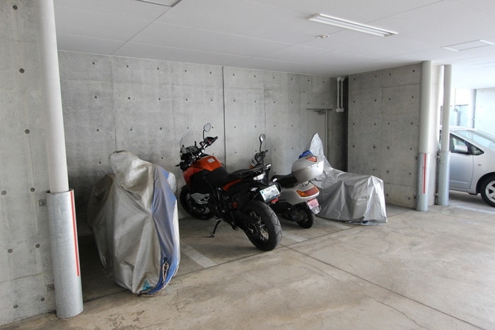 バイク置き場 ヴィラマ－ル河原町
