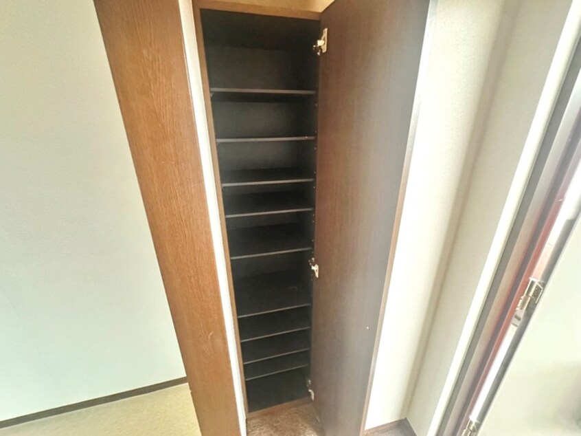 靴箱 第十三ショ－ケ－ビル