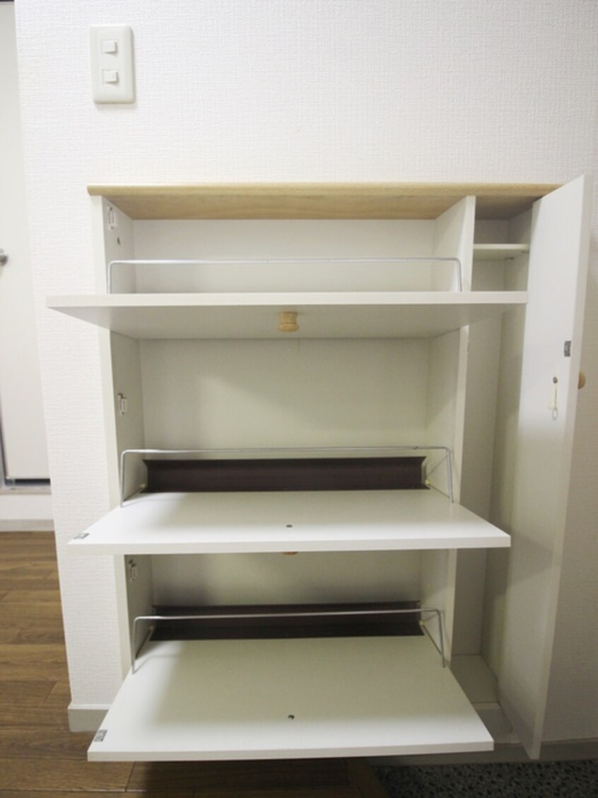靴箱 ショ－ケ－上杉一号館