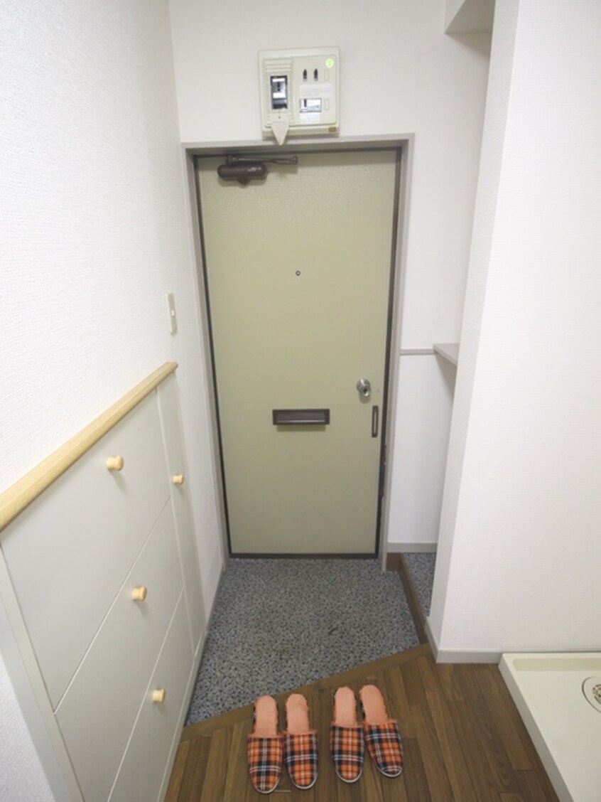 玄関 ショ－ケ－上杉一号館