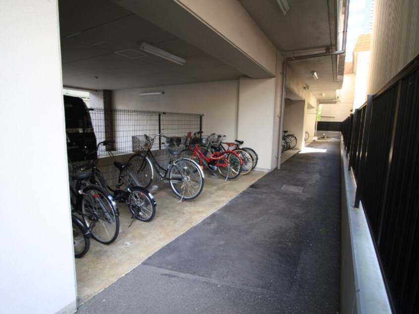 駐輪場 ベルフィオ－レ二日町