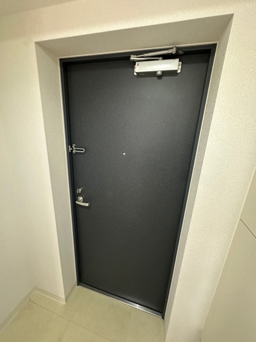 玄関 サンヴァ－リオ新田駅前Ⅶ